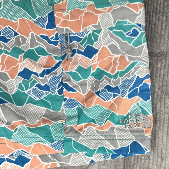 The North Face Men's Printed Class V Belted Shorts [T26] - Picture 7 of 12